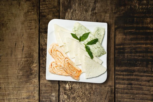 SÝROVÝ TALÍŘ | CHEESE PLATE | АССОРТИ СЫРОВ